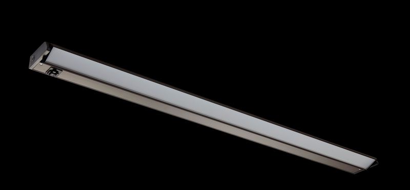 Westgate 33" 16W 900 Lumens LED UC Adjustable Brz, 2700K, 3000K & 4000K, Undercabinet Lighting, 16W, 900 Lumens, 2700K/3000K/4000K, Bronze Finish, Dimmable