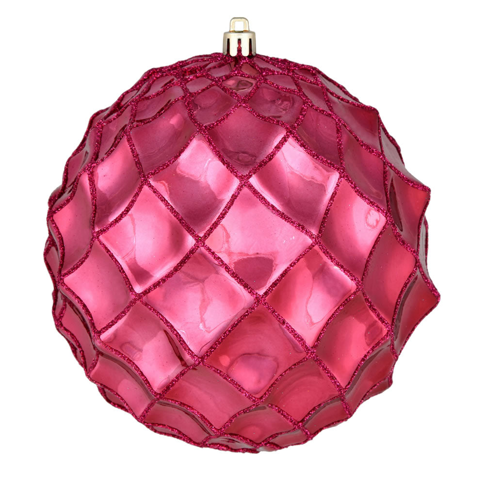 Vickerman 6" Berry Red Shiny Form Ball Drilled Wired 4/Bag. Add texture and shimmer to your holiday decorating projects with this geometric shaped ball. It features glitter accents along the edges of the geometric pattern. This ornament contains a drilled