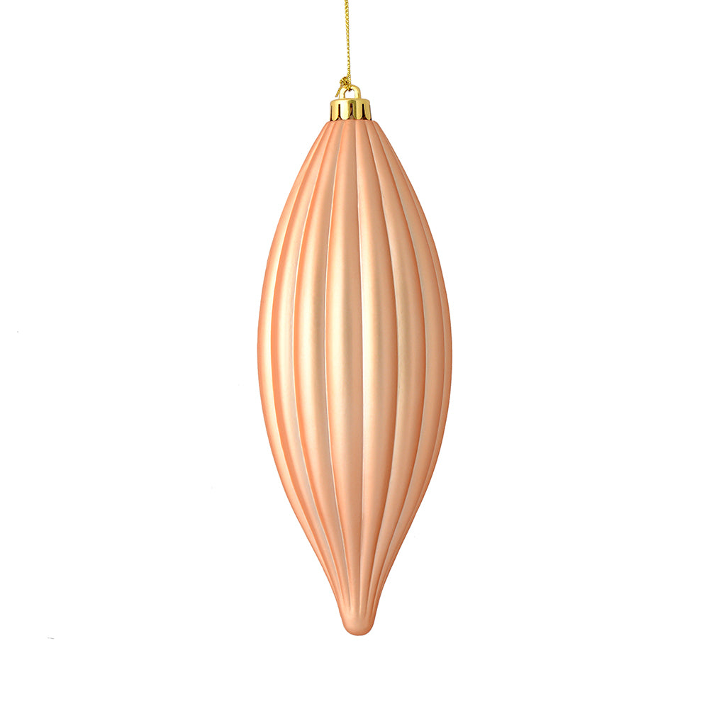 Vickerman 8" Café Latte Matte Line Finial 4/Bag. This ornament features a straight line design that will add texture to any holiday decorating project. Includes 4 pieces per bag.