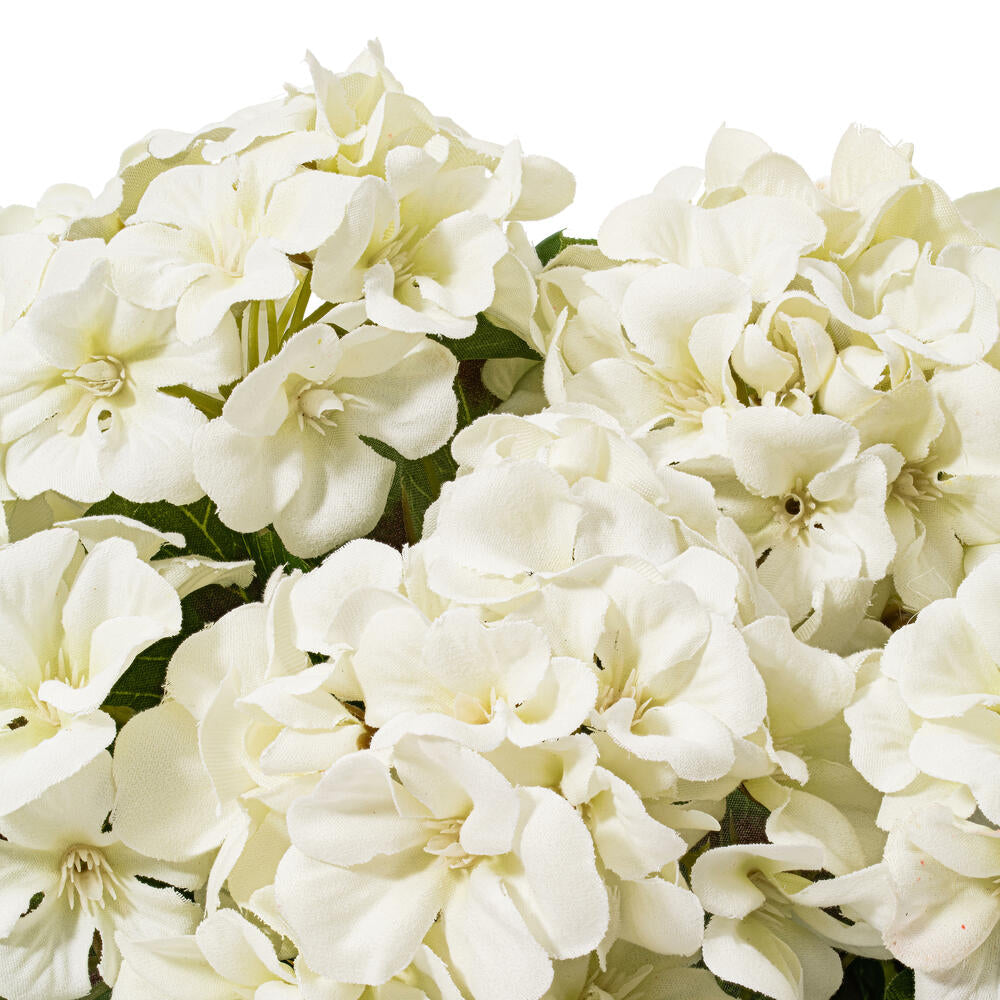 Vickerman 18" Artificial White Geranium Bush 4 per Pack.
