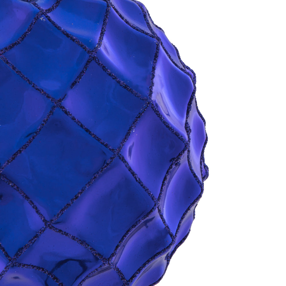 Vickerman 6" Cobalt Blue Shiny Form Ball Drilled Wired 4/Bag. Add texture and shimmer to your holiday decorating projects with this geometric shaped ball. It features glitter accents along the edges of the geometric pattern. This ornament contains a drill