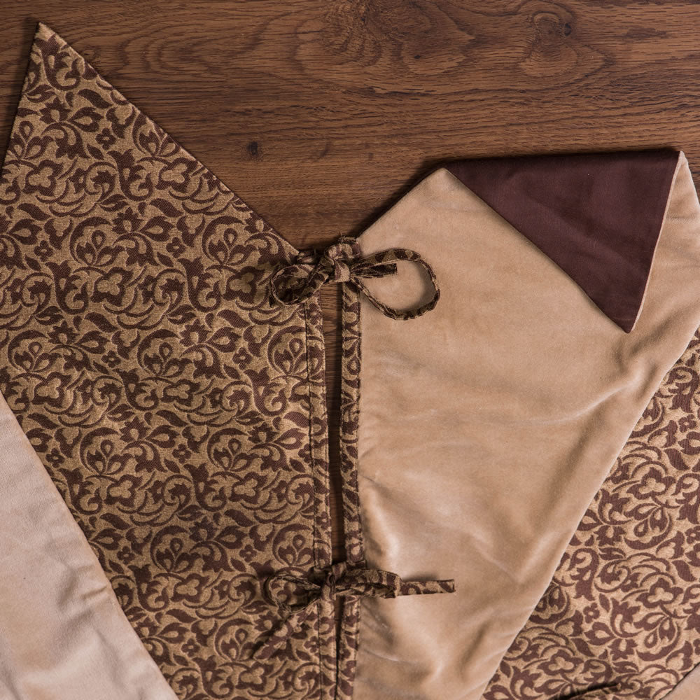 Vickerman Decorative 60" Brocade Brilliance Christmas Tree Skirt