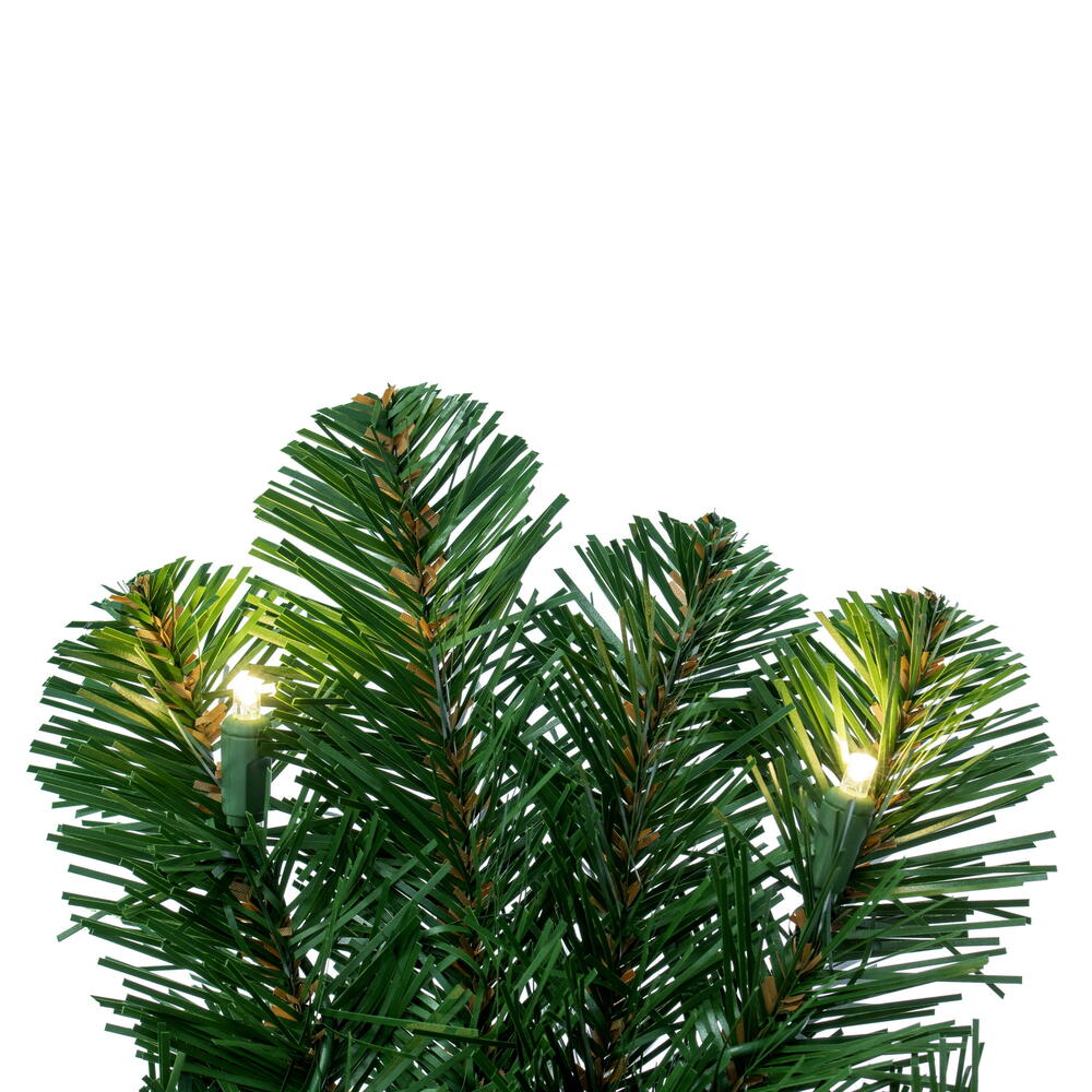 Vickerman 30" Oregon Fir Artificial Christmas Wreath Warm White Single Mold LED Wide Angle Lights